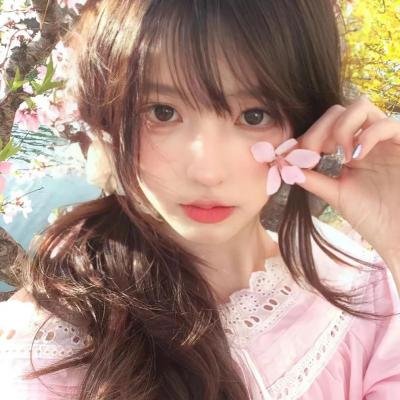 被流浪猫捡到的男人